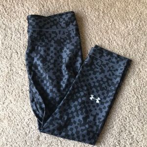 Women’s cropped workout pants